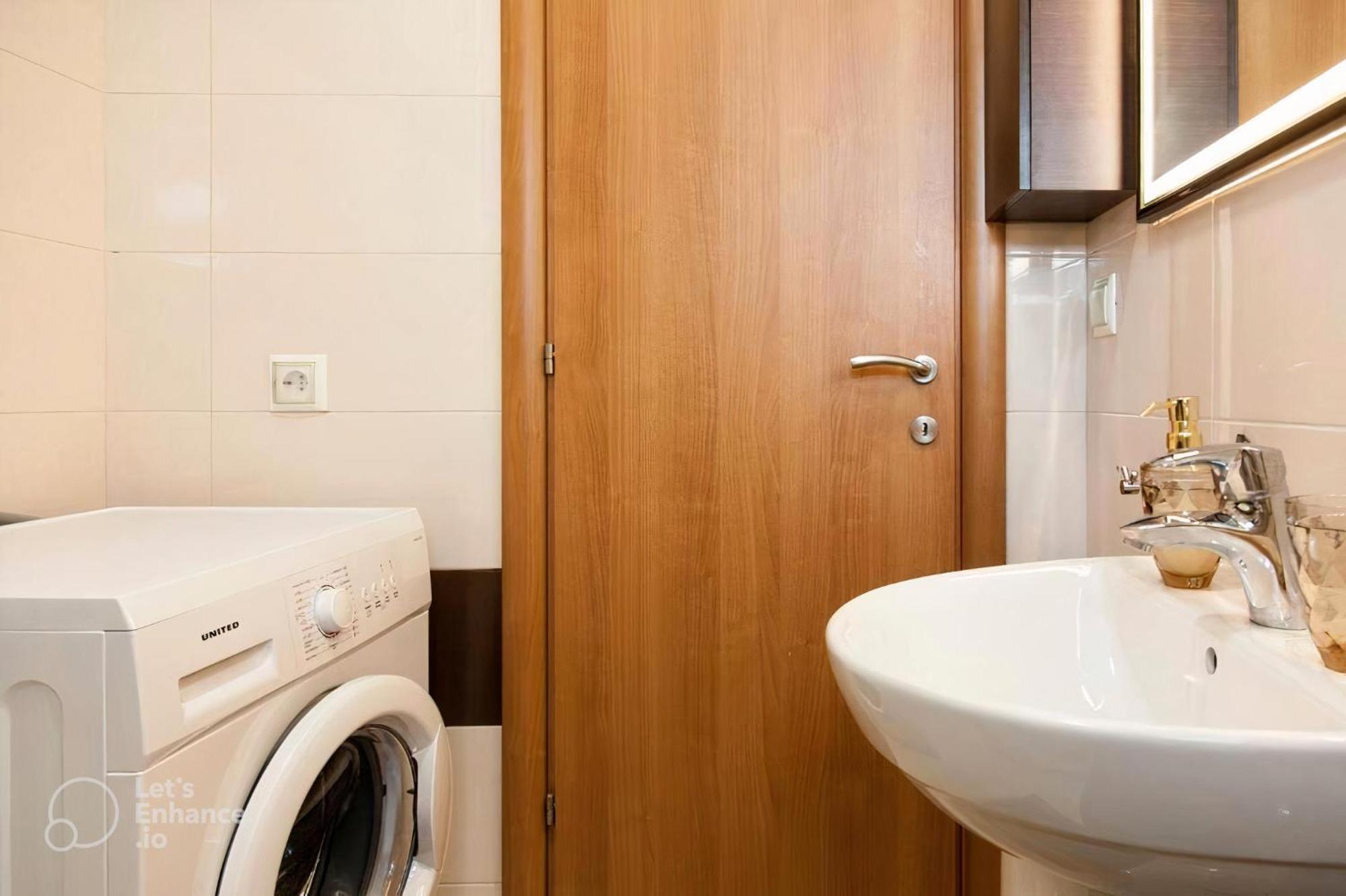 Onyx City Center Apartment With Parking Kandiye Dış mekan fotoğraf